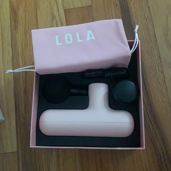 Lola portable massage device - Picture 2 of 2